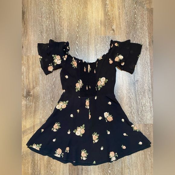 Reformation Rose Print Mini Dress in Black Sz 4 - Picture 4 of 7